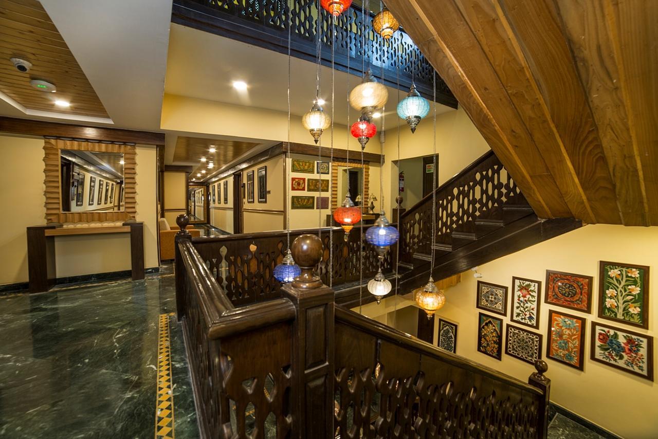 Lemon Tree Hotel Srinagar Eksteriør billede